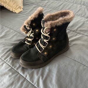 Women’s Size 10 Sorel Boots